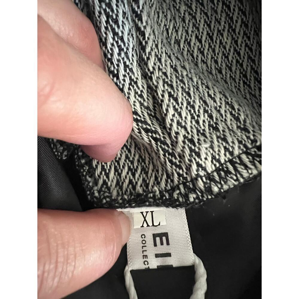 Womens warm romper, grey with silver buckle, NWT, size XL but runs small - Picture 4 of 6